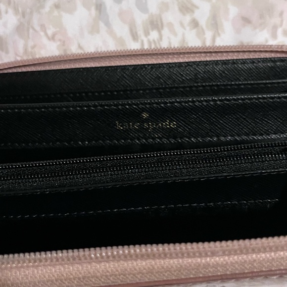 ROSE GOLD KATE SPADE ♠️ WALLET - Picture 4 of 6